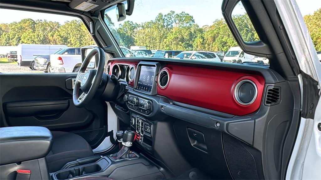 used 2023 Jeep Gladiator car, priced at $35,589