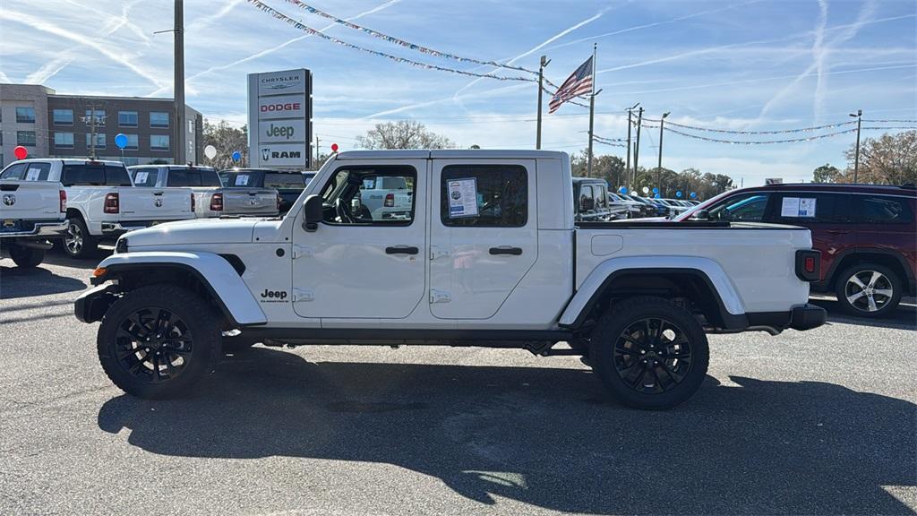 new 2025 Jeep Gladiator car, priced at $43,140