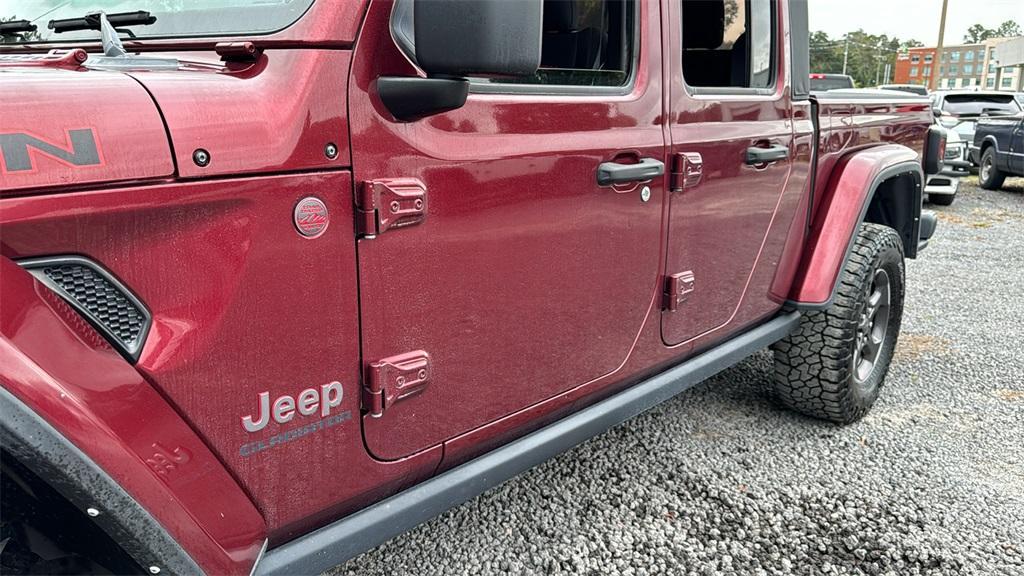 used 2021 Jeep Gladiator car, priced at $37,999