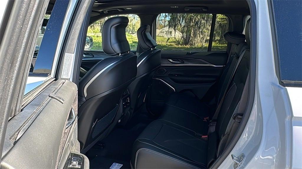new 2025 Jeep Grand Cherokee car, priced at $54,817