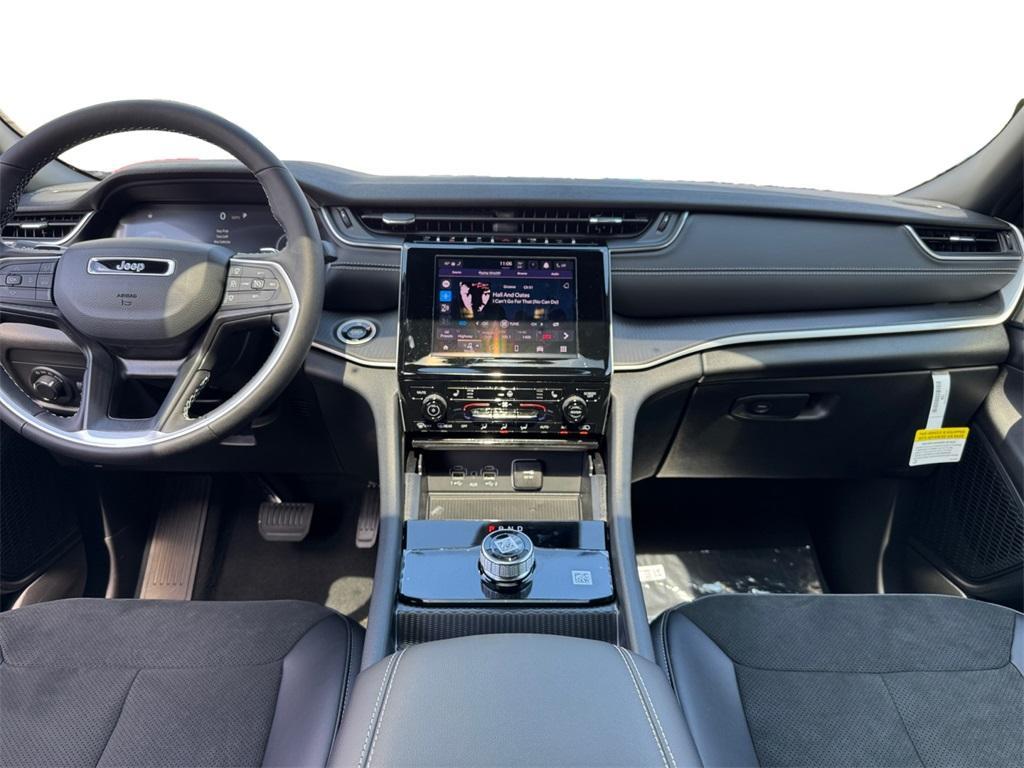 new 2025 Jeep Grand Cherokee L car, priced at $41,697