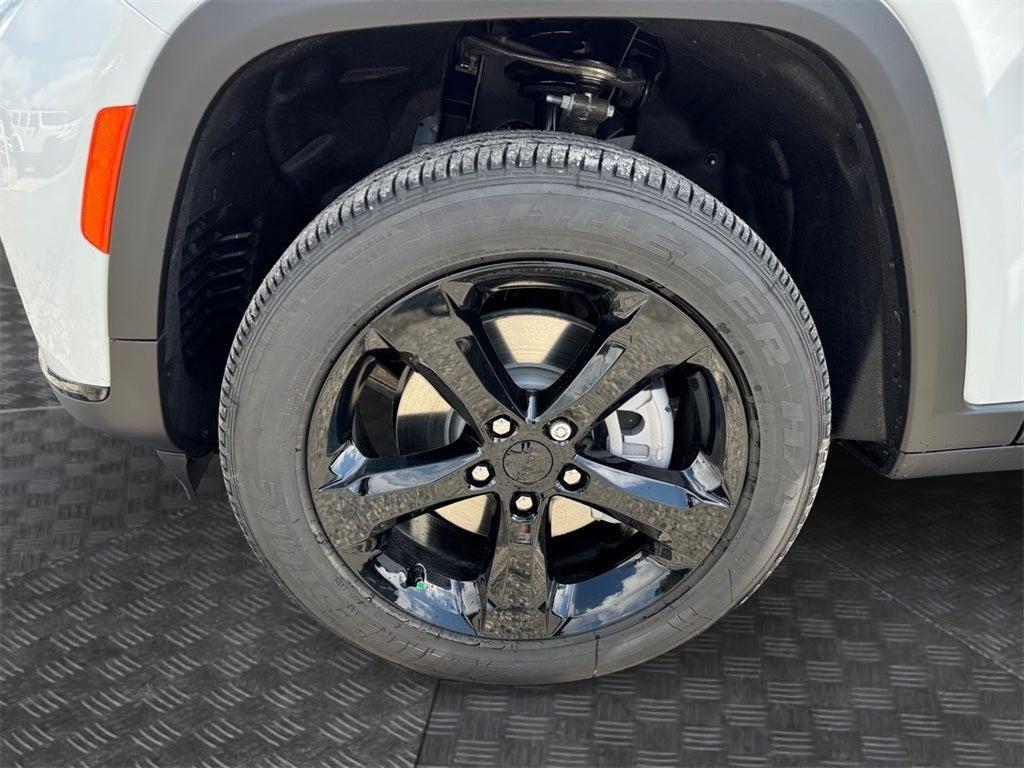 new 2025 Jeep Grand Cherokee L car, priced at $39,877