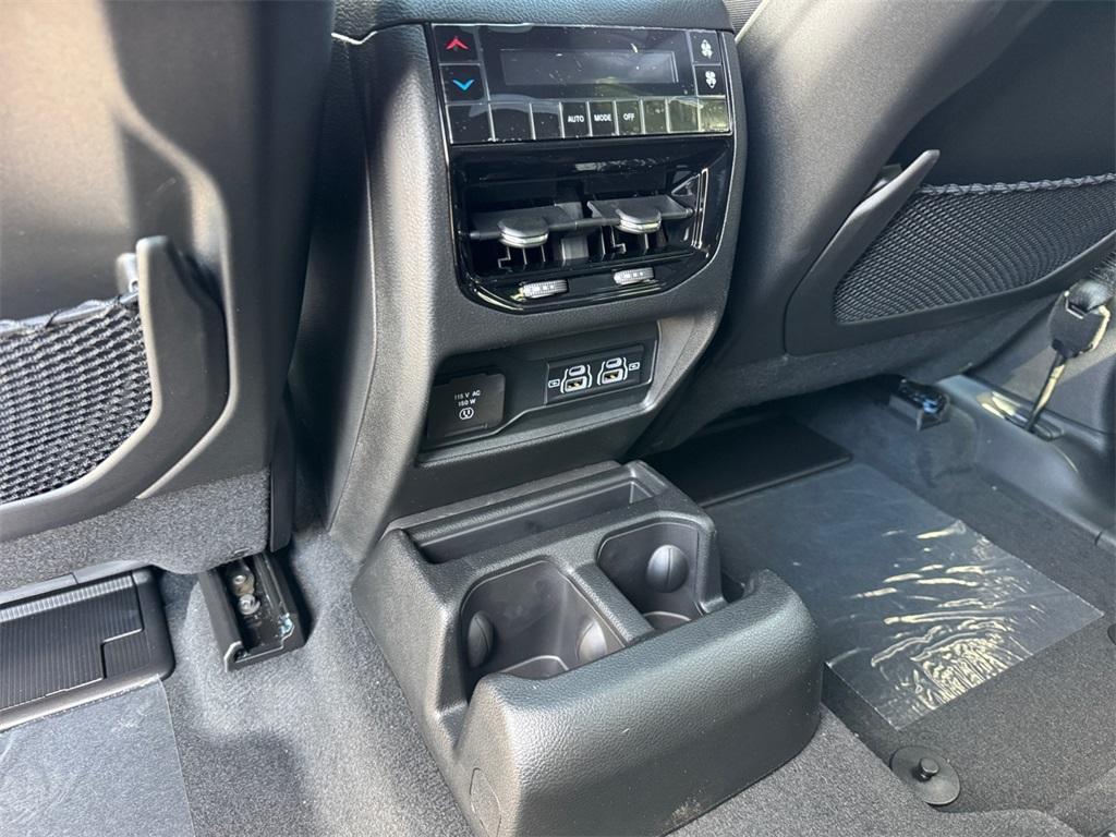 new 2025 Jeep Grand Cherokee L car, priced at $41,697