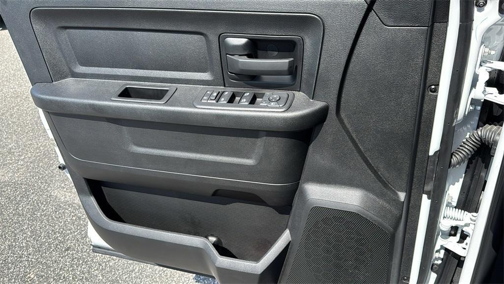 new 2025 Ram 2500 car, priced at $68,740