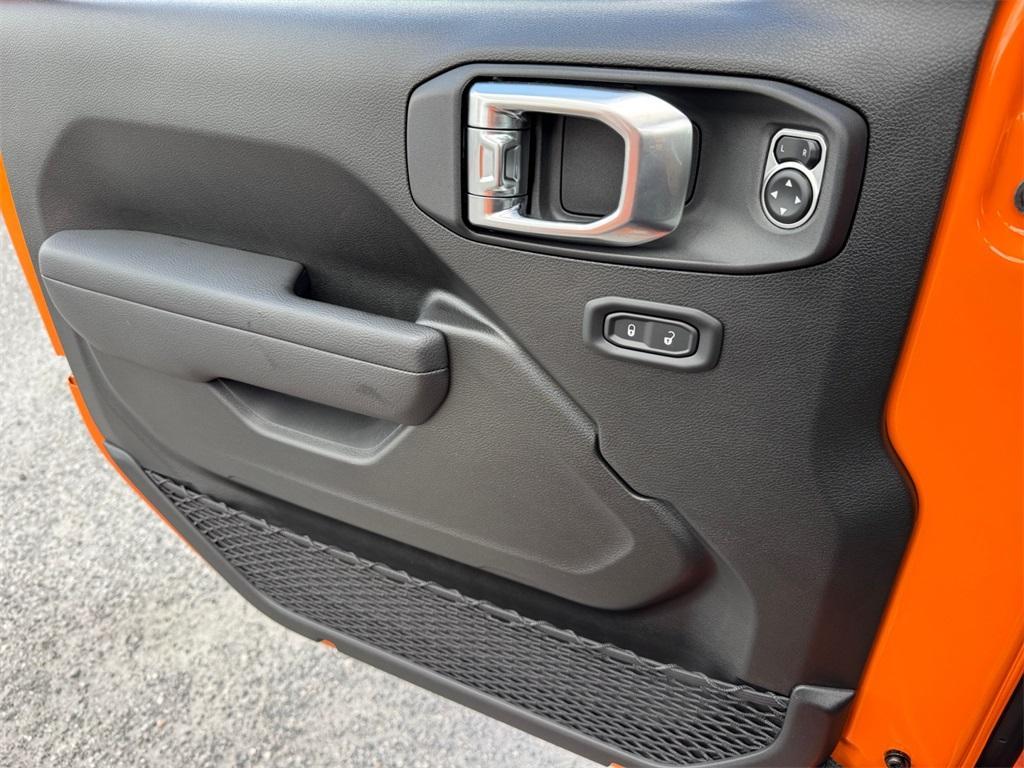 new 2025 Jeep Wrangler car, priced at $42,894