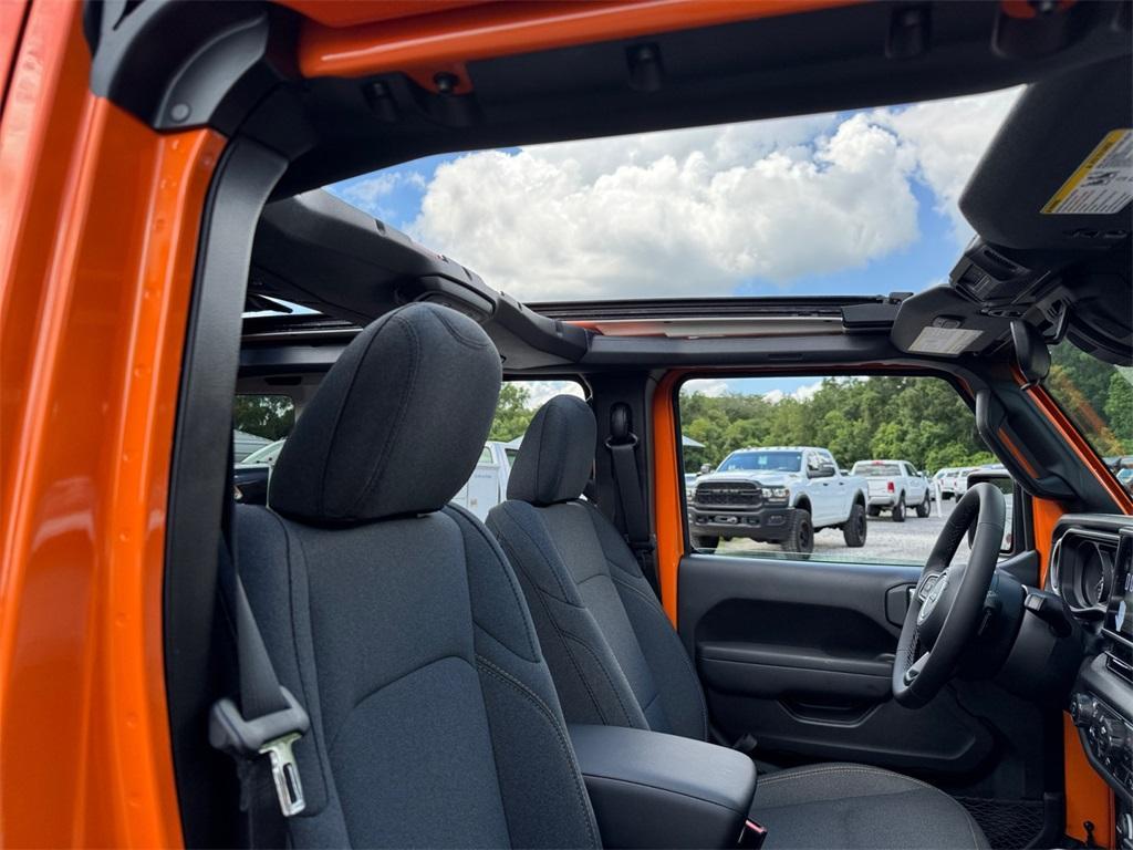 new 2025 Jeep Wrangler car, priced at $42,894