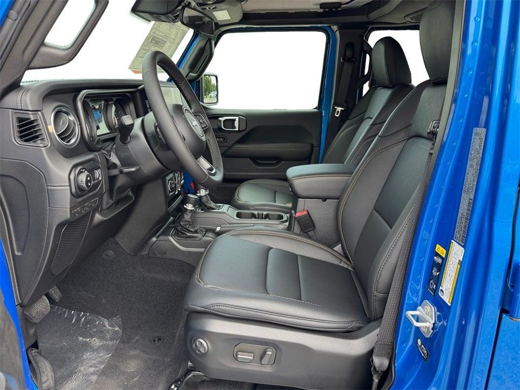 new 2025 Jeep Gladiator car, priced at $44,066
