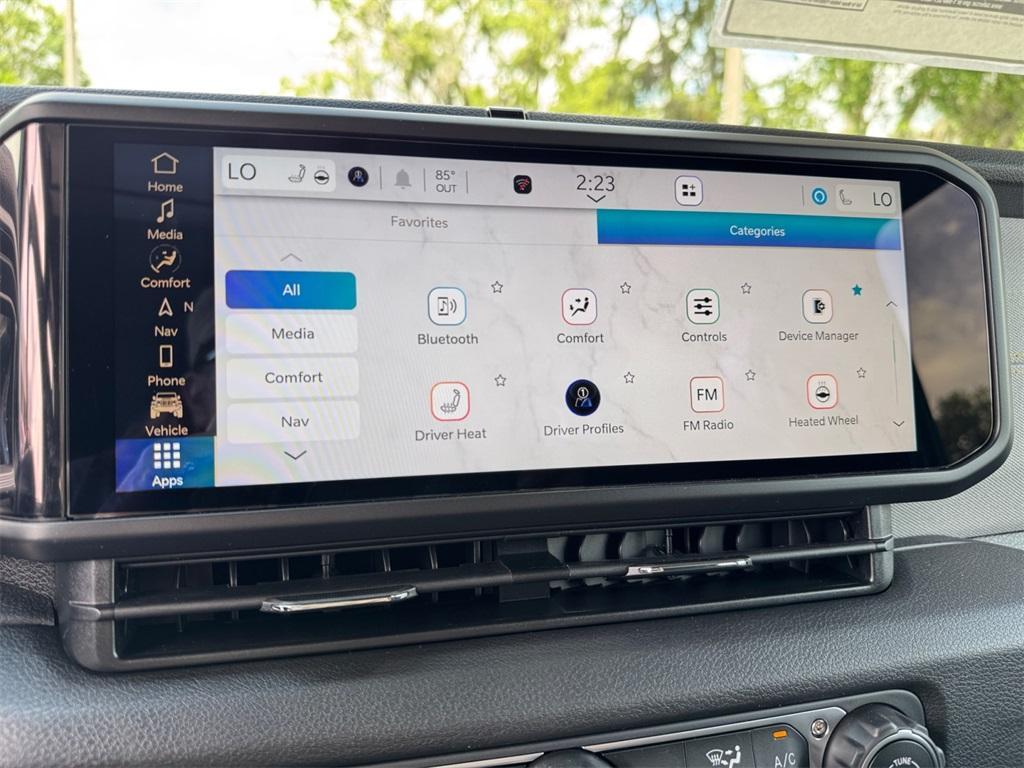 new 2025 Jeep Gladiator car, priced at $47,521