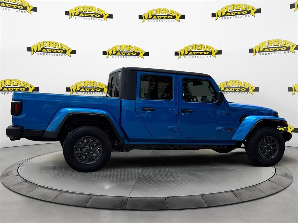 new 2025 Jeep Gladiator car, priced at $47,521