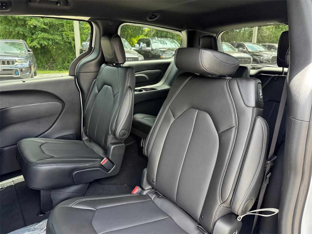 new 2025 Chrysler Voyager car, priced at $36,310