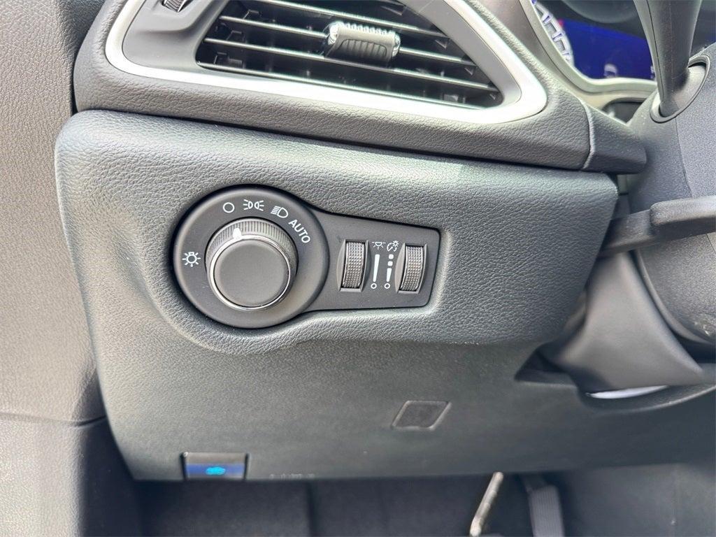 new 2025 Chrysler Voyager car, priced at $38,433