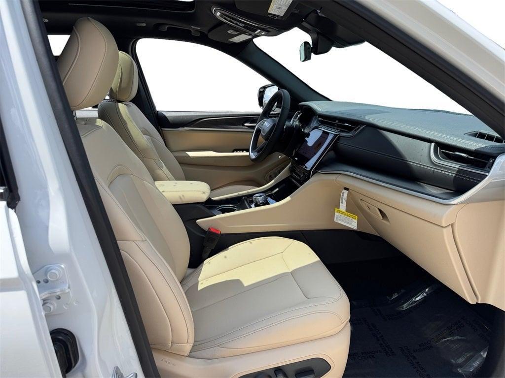new 2025 Jeep Grand Cherokee car, priced at $40,103