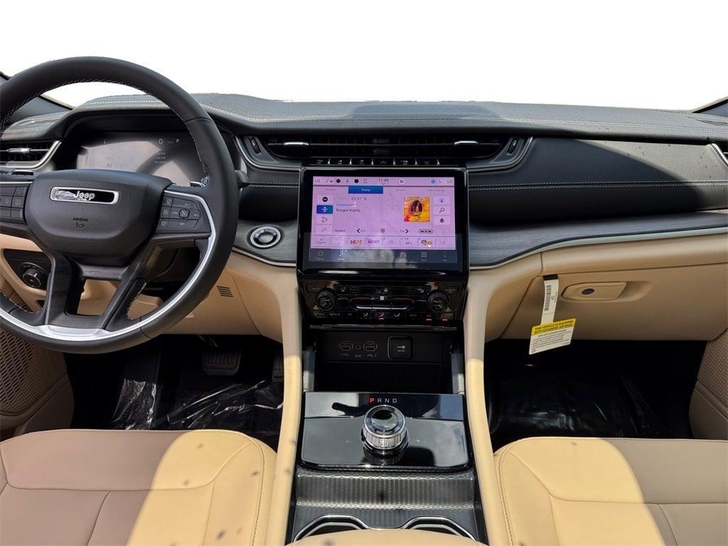 new 2025 Jeep Grand Cherokee car, priced at $40,103