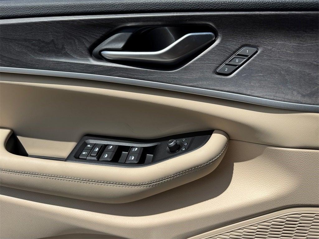 new 2025 Jeep Grand Cherokee car, priced at $40,103