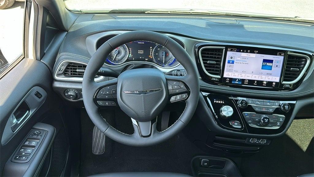 new 2024 Chrysler Pacifica car, priced at $42,745