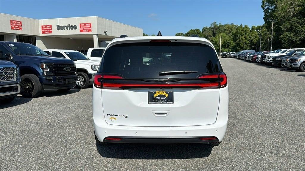 new 2024 Chrysler Pacifica car, priced at $40,950