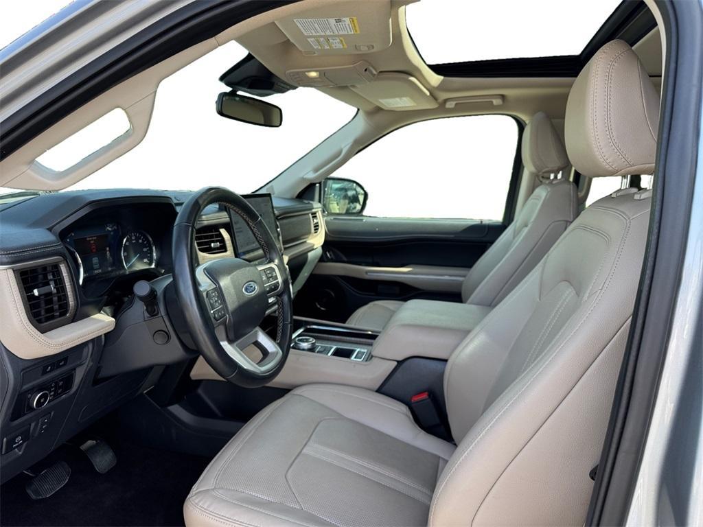 used 2023 Ford Expedition car, priced at $44,651