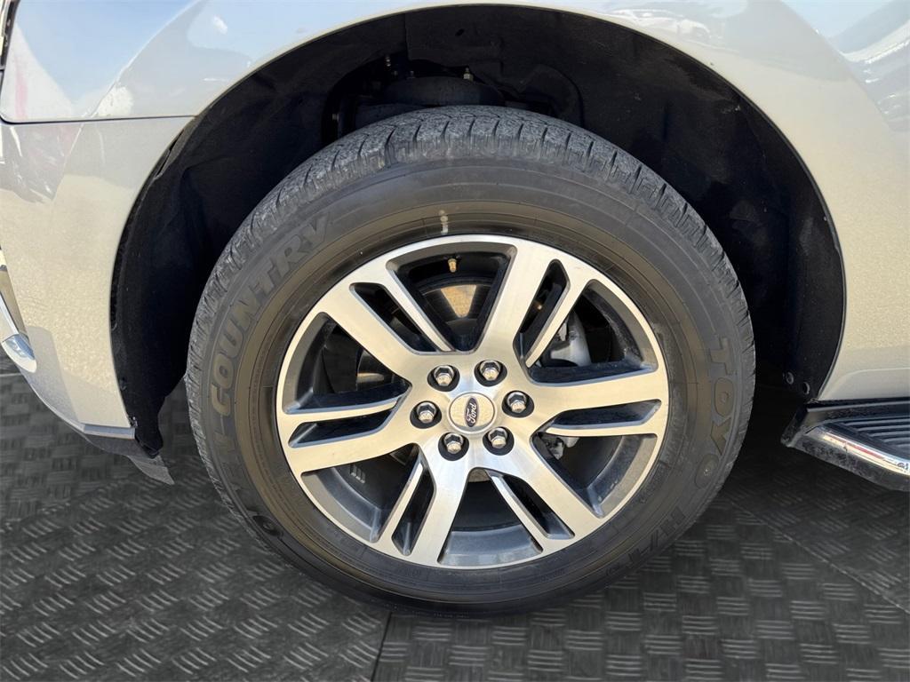 used 2023 Ford Expedition car, priced at $44,651
