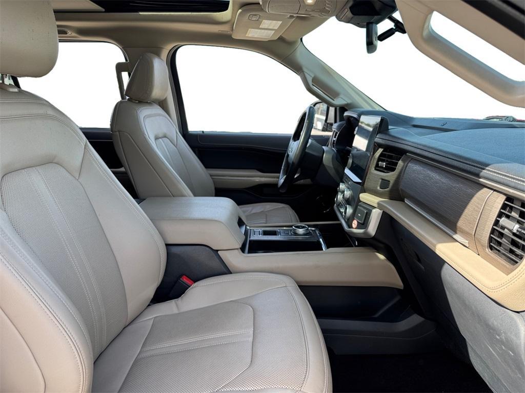used 2023 Ford Expedition car, priced at $44,651