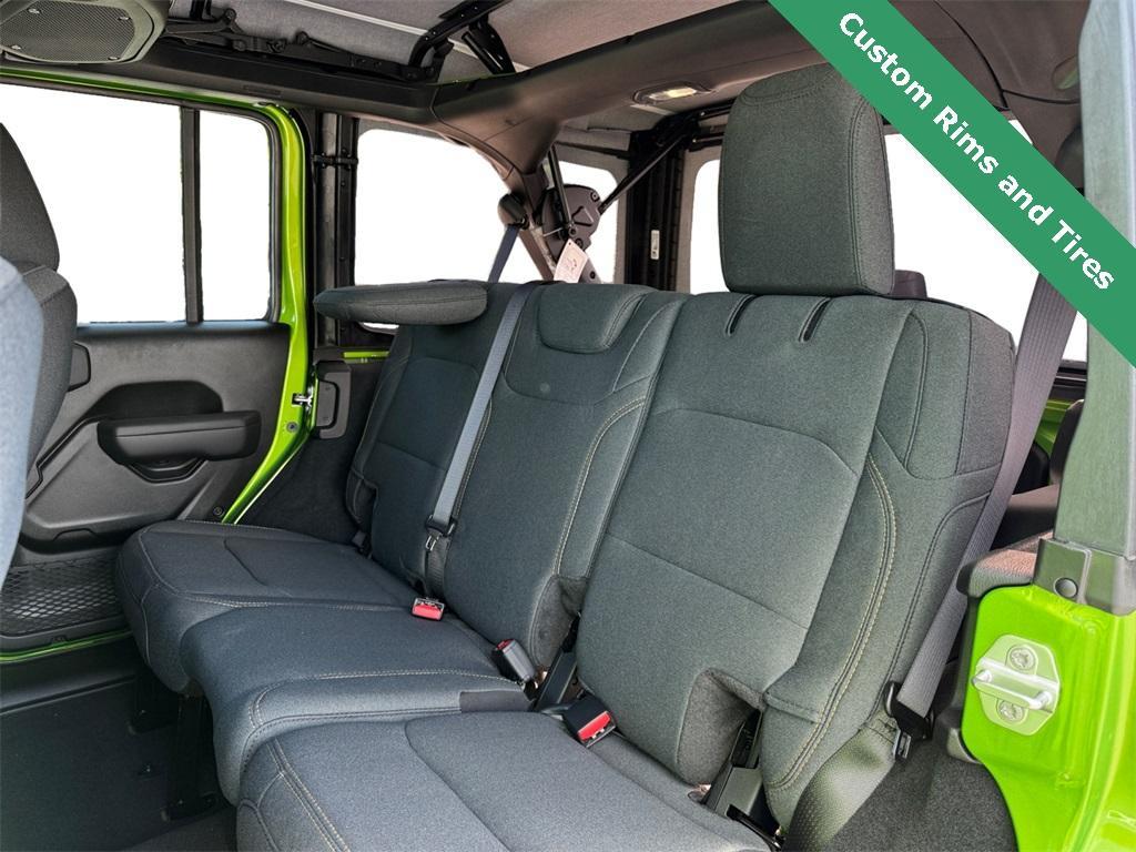 new 2025 Jeep Wrangler car, priced at $54,952