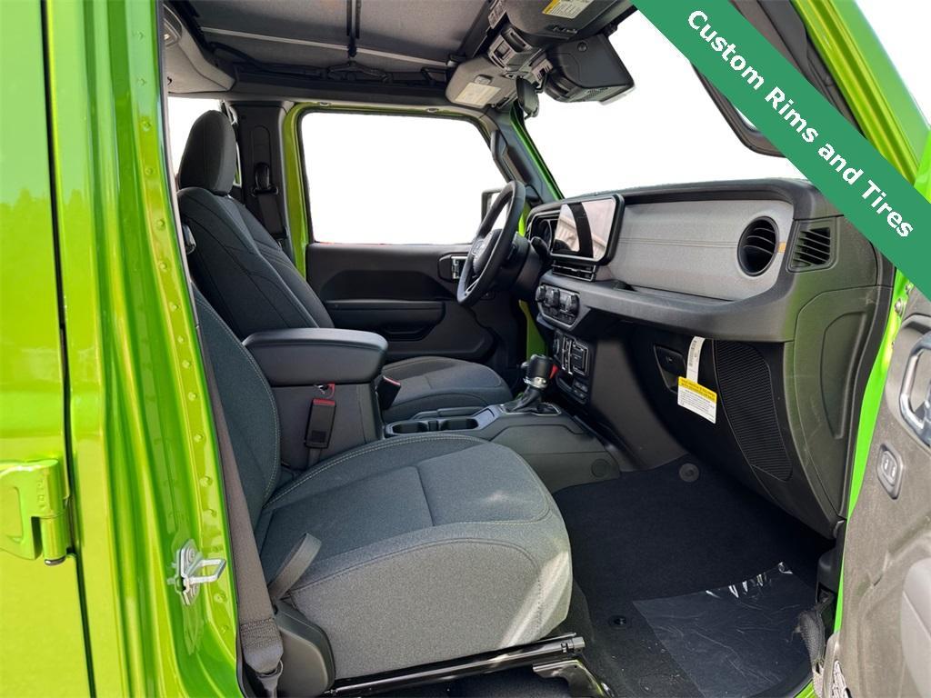 new 2025 Jeep Wrangler car, priced at $54,952