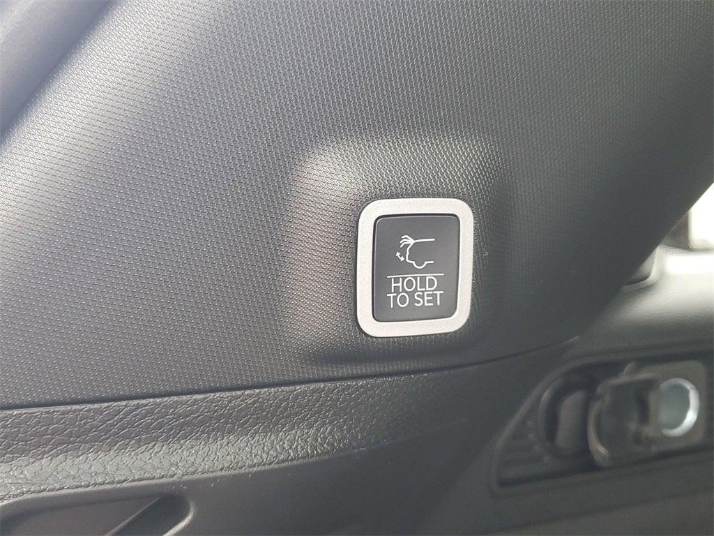 new 2025 Jeep Grand Cherokee car, priced at $41,553