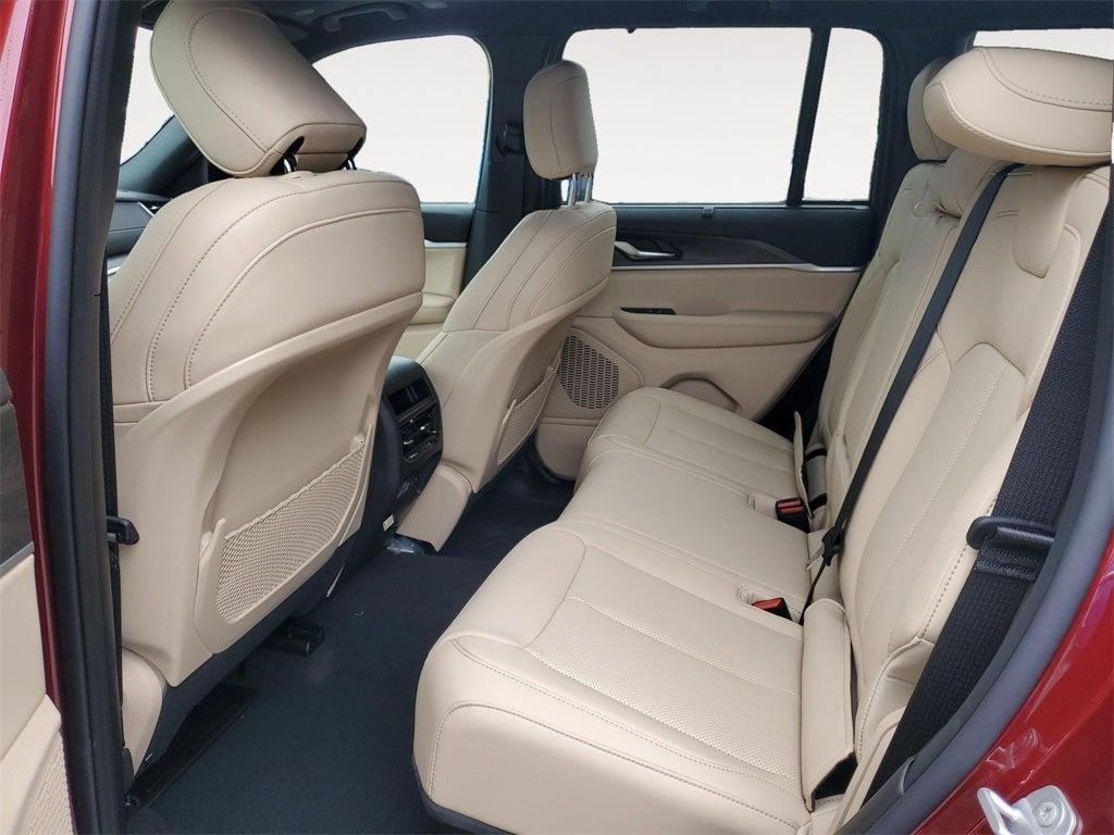 new 2025 Jeep Grand Cherokee car, priced at $41,553