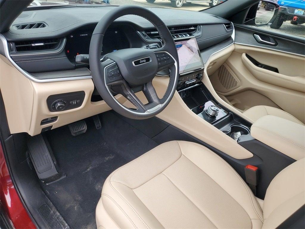 new 2025 Jeep Grand Cherokee car, priced at $41,553