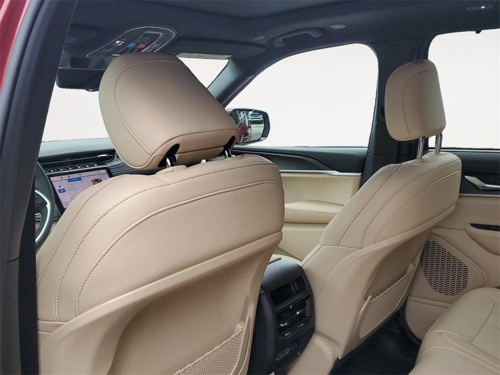 new 2025 Jeep Grand Cherokee car, priced at $41,553