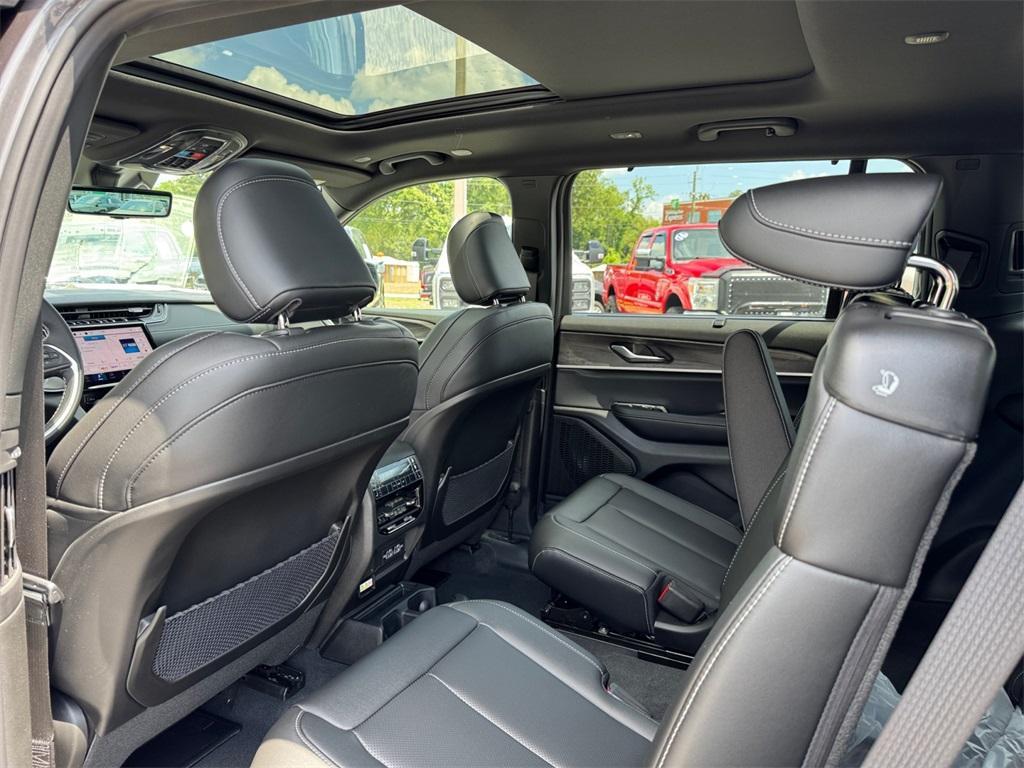 new 2025 Jeep Grand Cherokee L car, priced at $48,026