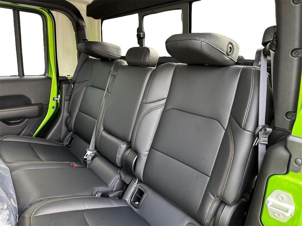 new 2025 Jeep Gladiator car, priced at $46,222