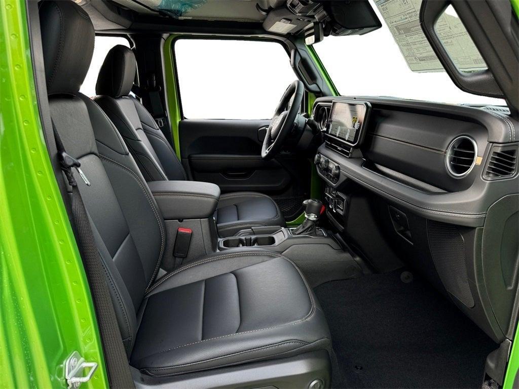 new 2025 Jeep Gladiator car, priced at $46,222