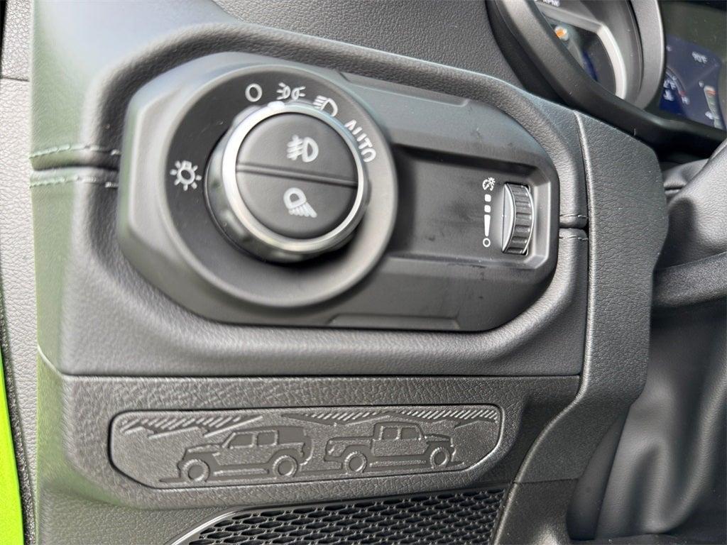 new 2025 Jeep Gladiator car, priced at $46,222