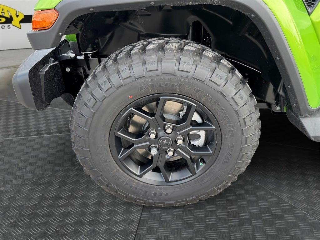 new 2025 Jeep Gladiator car, priced at $46,222