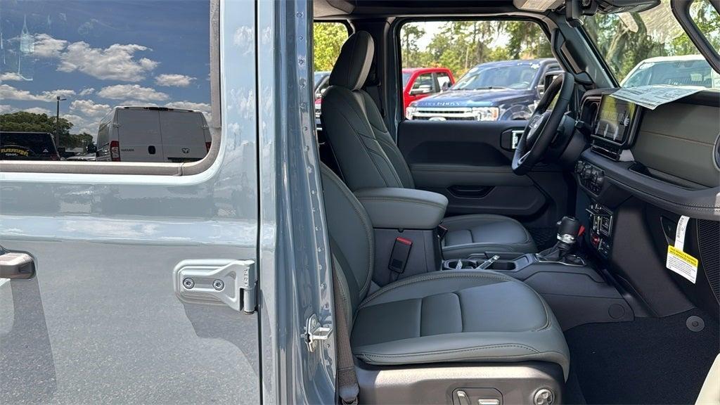 new 2024 Jeep Gladiator car, priced at $59,900