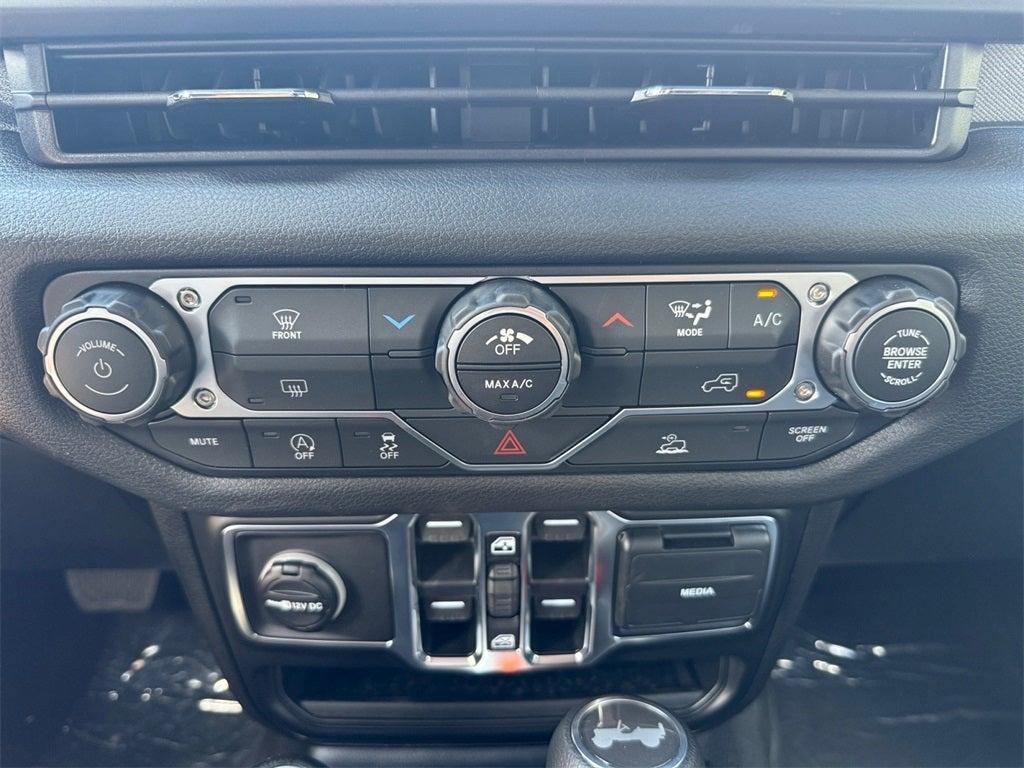 new 2025 Jeep Wrangler car, priced at $38,399