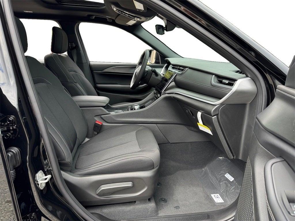 new 2025 Jeep Grand Cherokee L car, priced at $39,018