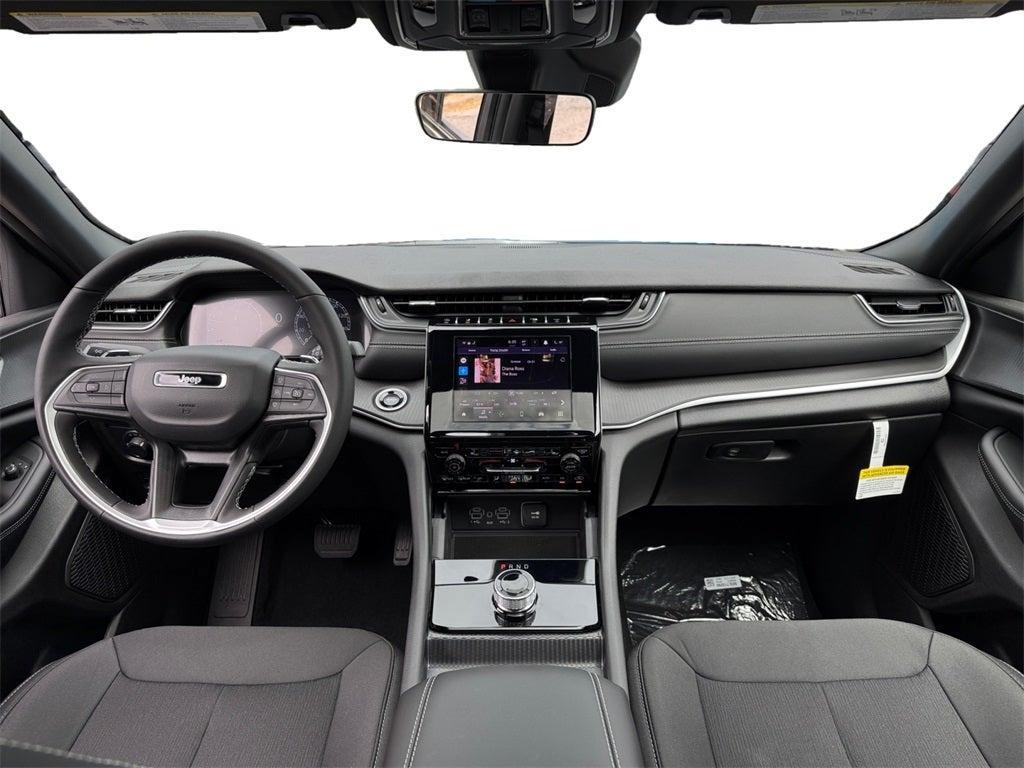 new 2025 Jeep Grand Cherokee L car, priced at $39,018