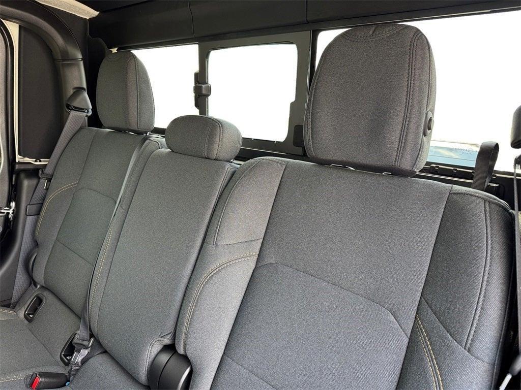 new 2025 Jeep Gladiator car, priced at $47,521