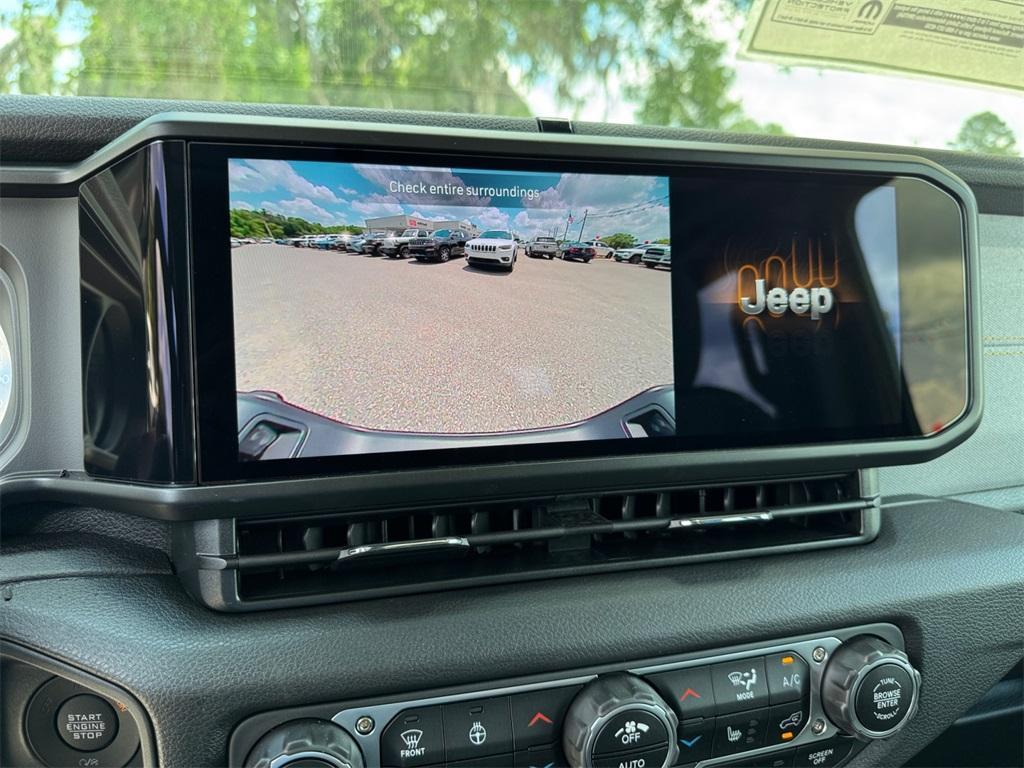 new 2025 Jeep Gladiator car, priced at $47,521