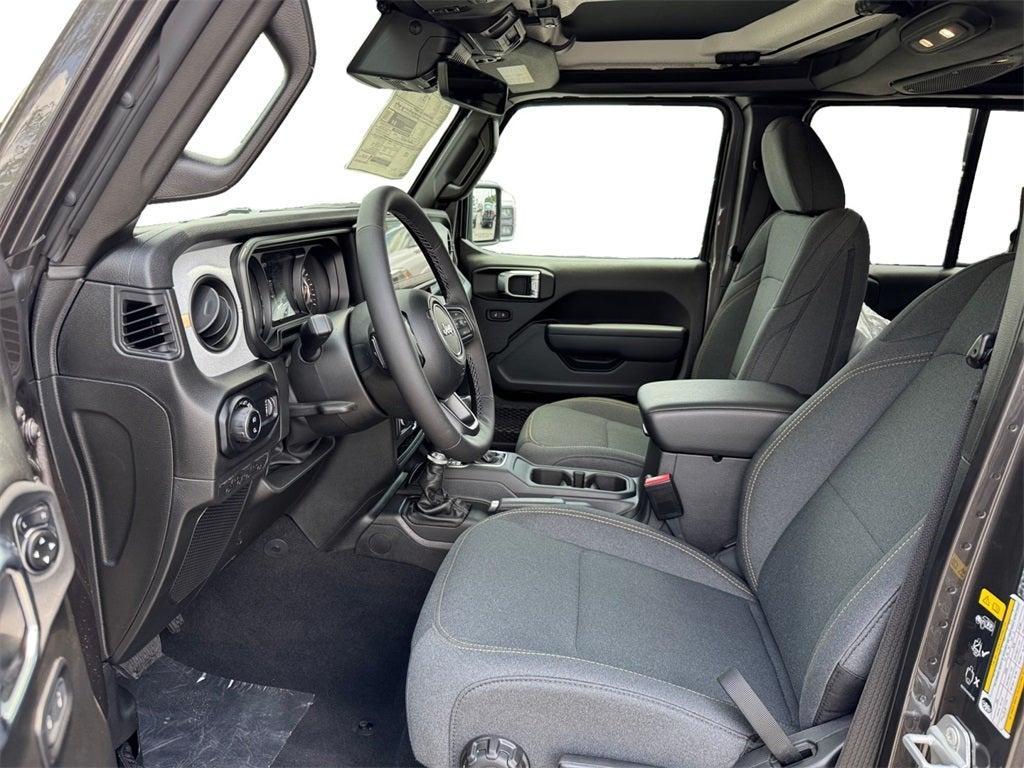 new 2025 Jeep Gladiator car, priced at $47,521