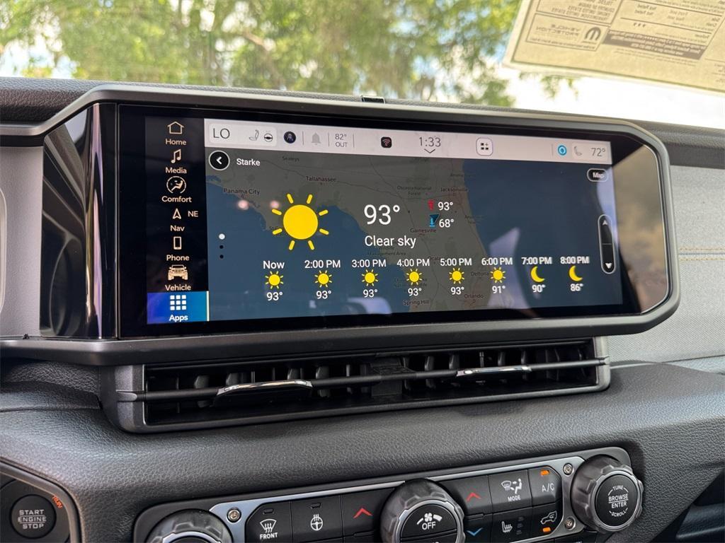new 2025 Jeep Gladiator car, priced at $47,521