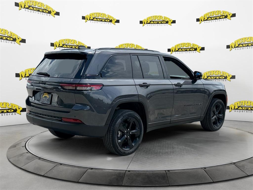 new 2025 Jeep Grand Cherokee car, priced at $40,748