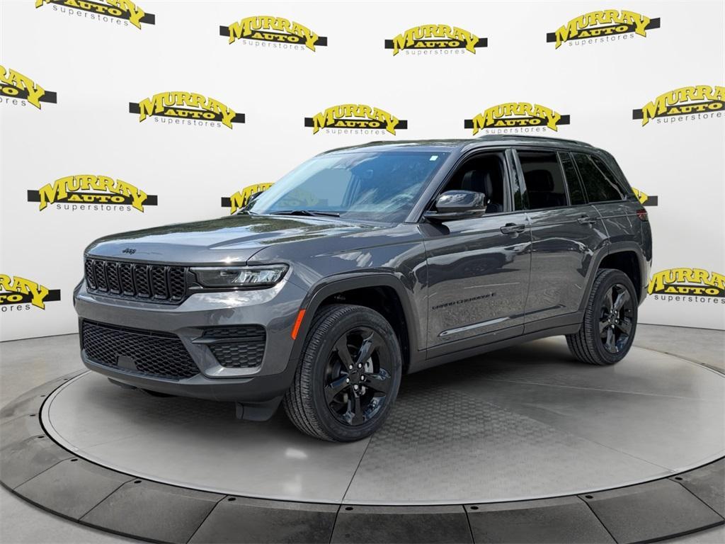 new 2025 Jeep Grand Cherokee car, priced at $40,748