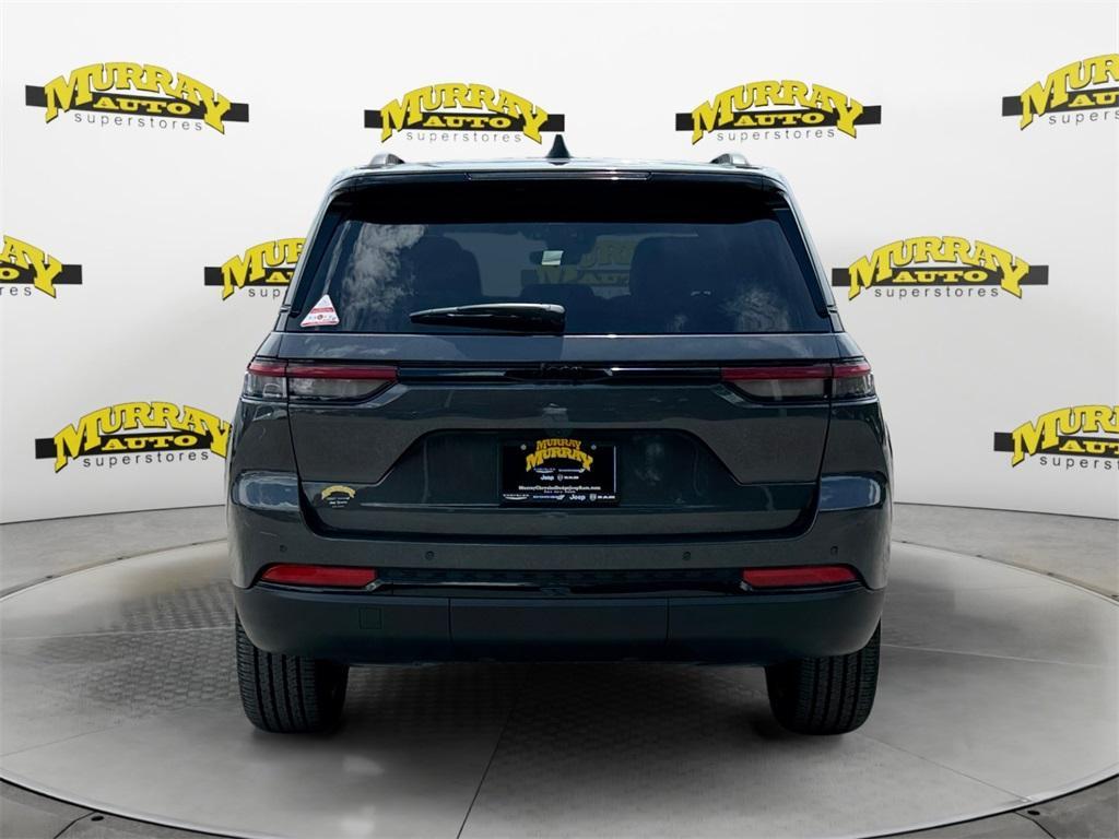 new 2025 Jeep Grand Cherokee car, priced at $40,748