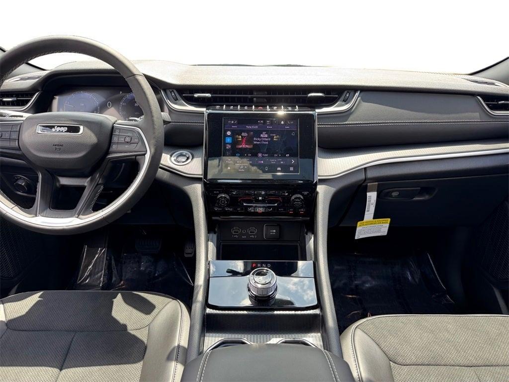 new 2025 Jeep Grand Cherokee car, priced at $38,403