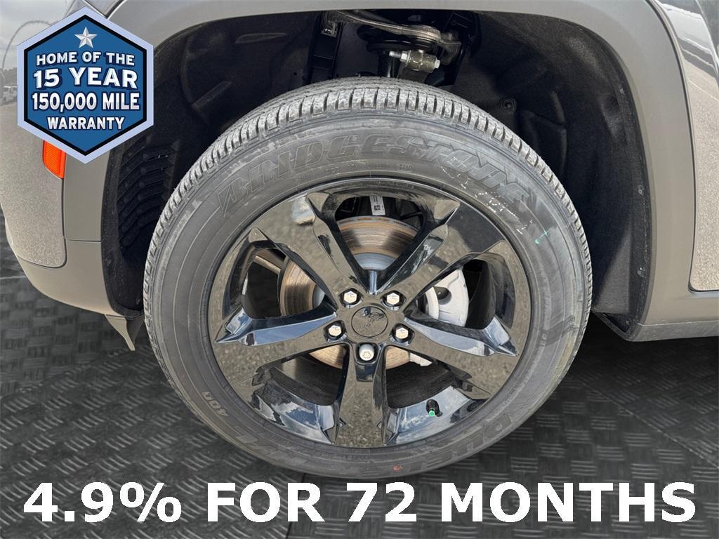 new 2025 Jeep Grand Cherokee car, priced at $38,353