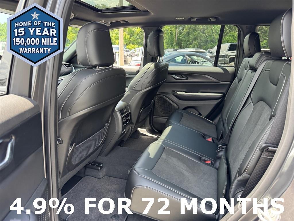 new 2025 Jeep Grand Cherokee car, priced at $38,353