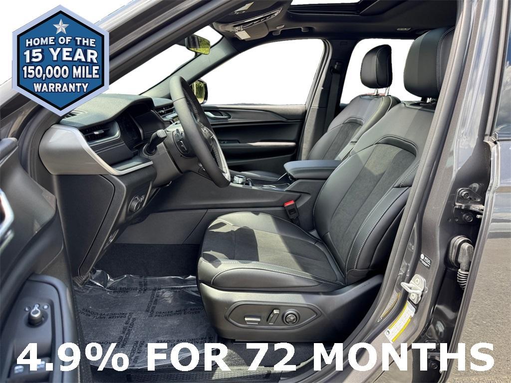 new 2025 Jeep Grand Cherokee car, priced at $38,353