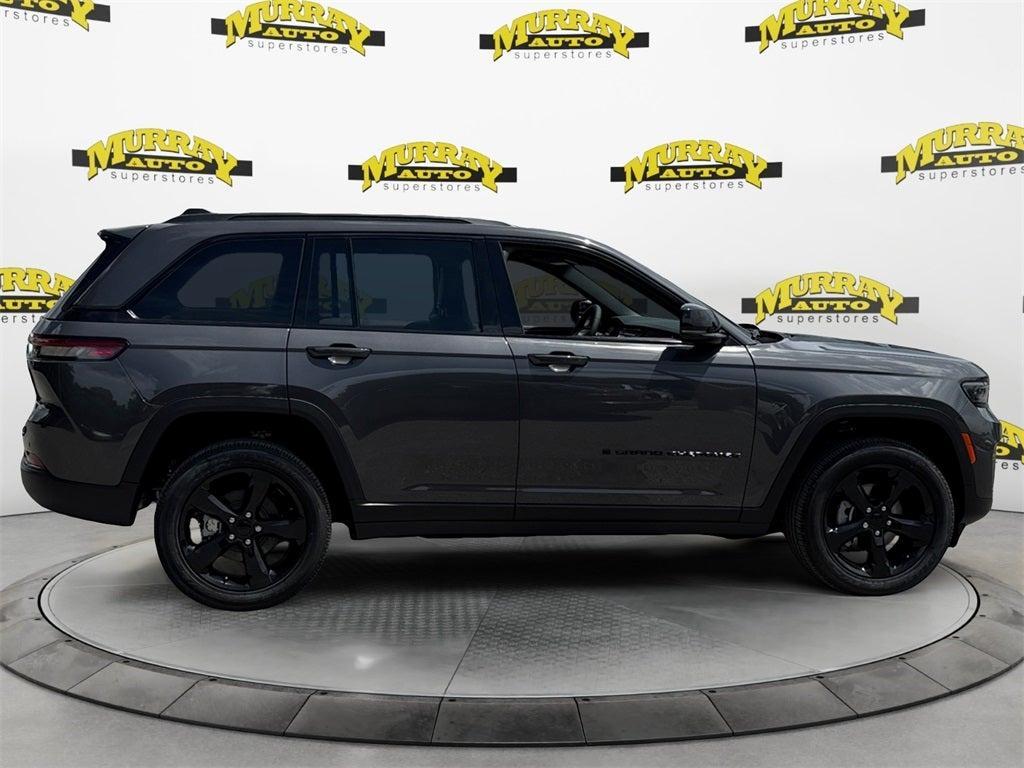 new 2025 Jeep Grand Cherokee car, priced at $38,208